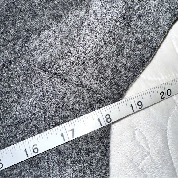 Talbots Womens Size 8 Gray Wool Lightweight Long Sleeve V-Neck Pocket Blazer - Picture 7 of 10